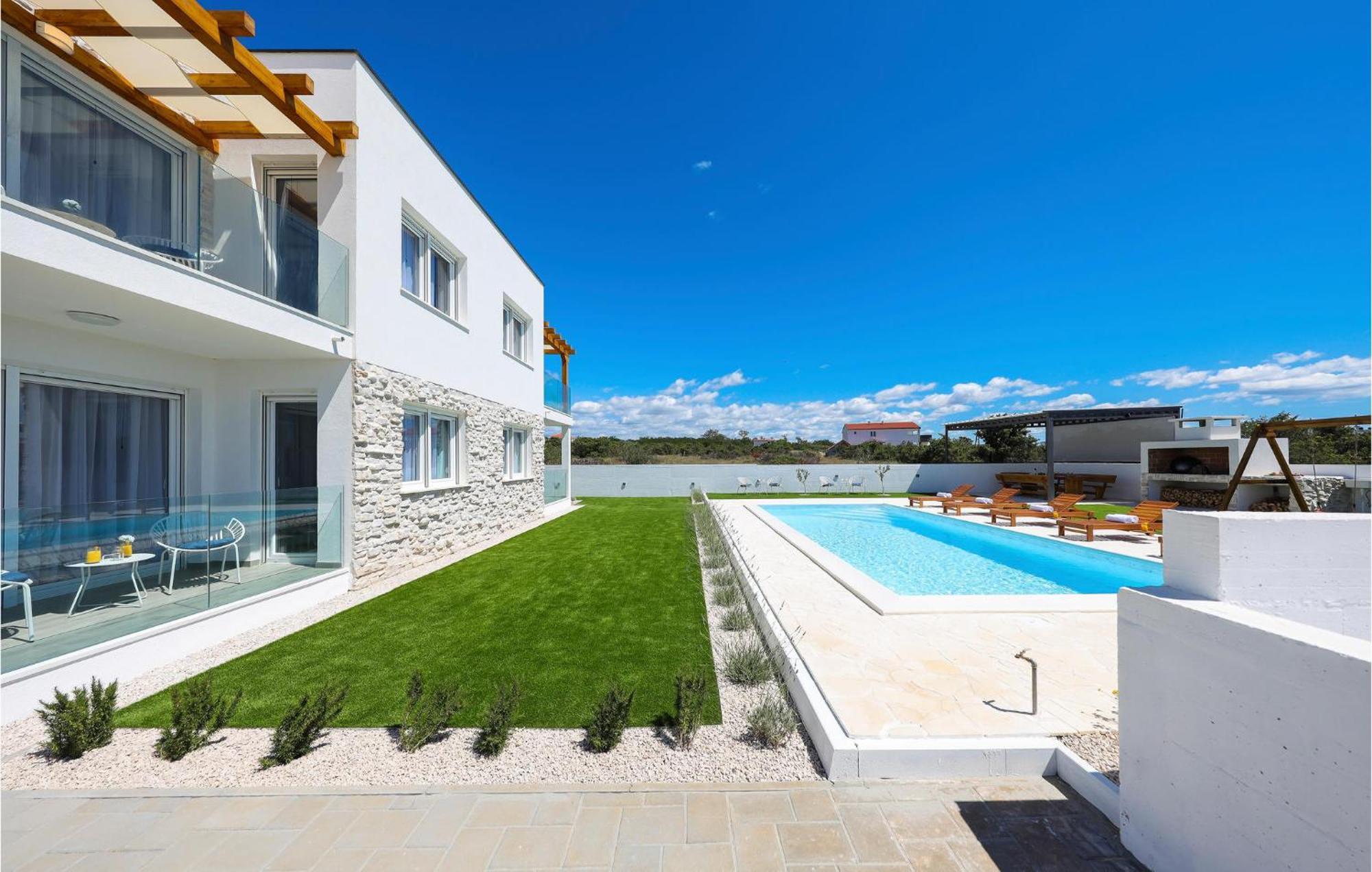 Stunning Home In Vrsi With Kitchen エクステリア 写真