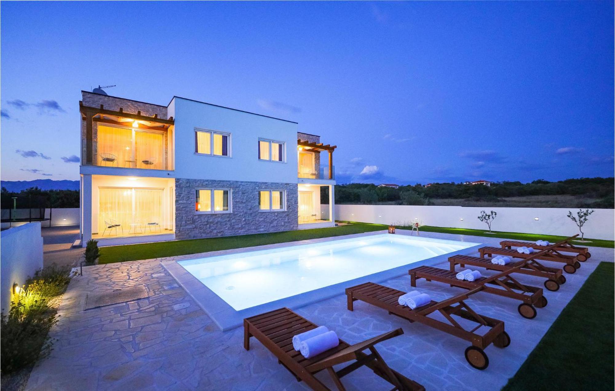 Stunning Home In Vrsi With Kitchen エクステリア 写真