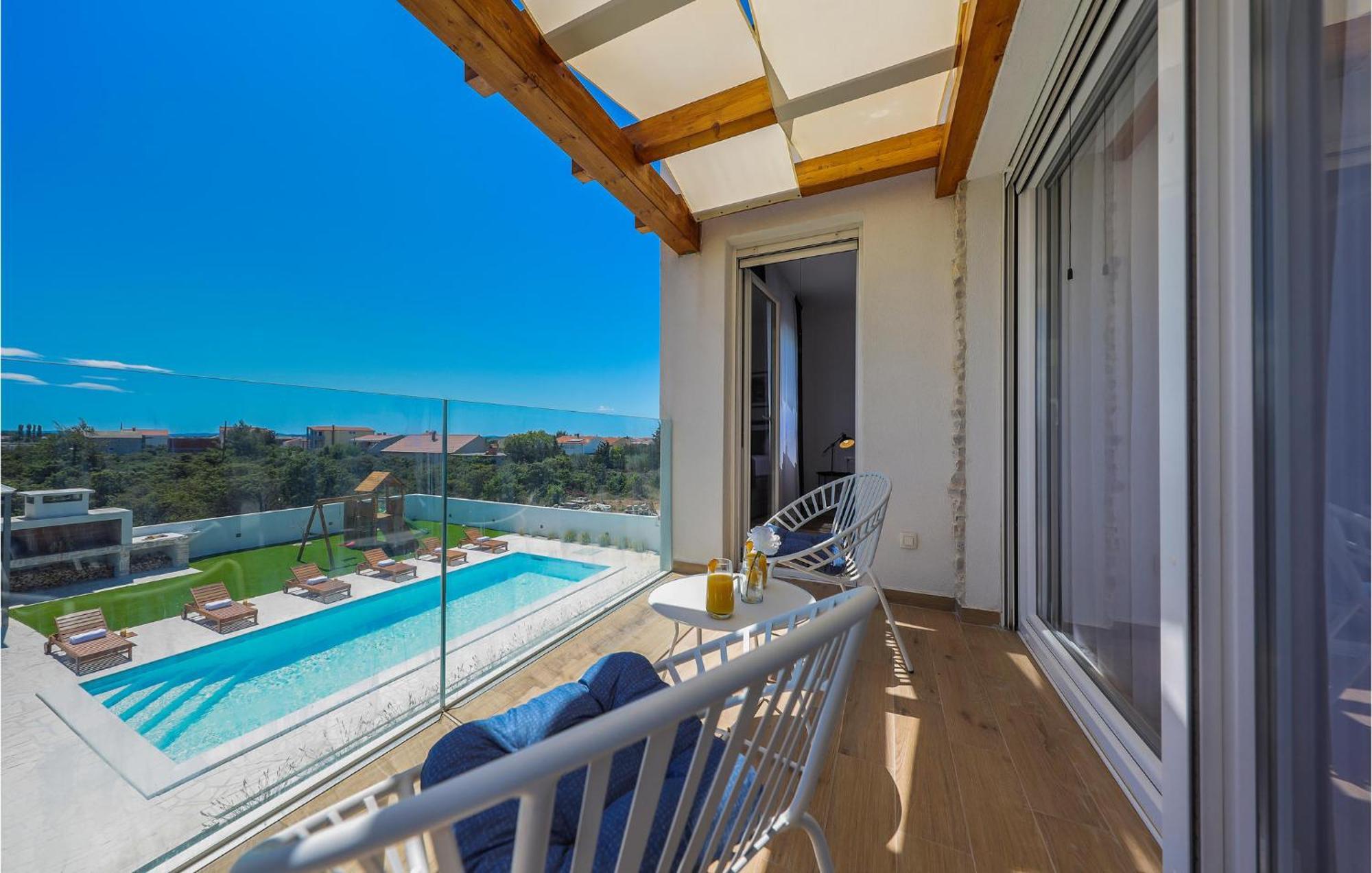 Stunning Home In Vrsi With Kitchen エクステリア 写真